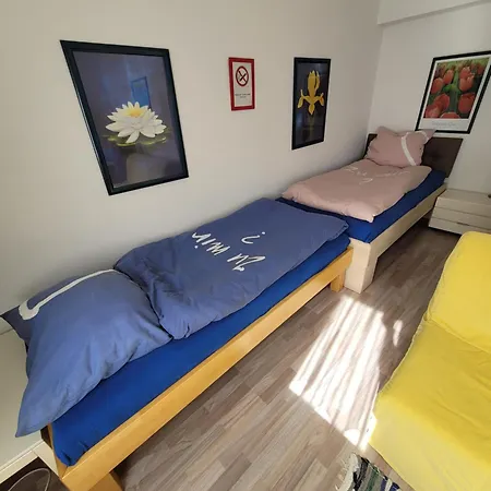 Appartement Messezimmer Am Thewissenweg *