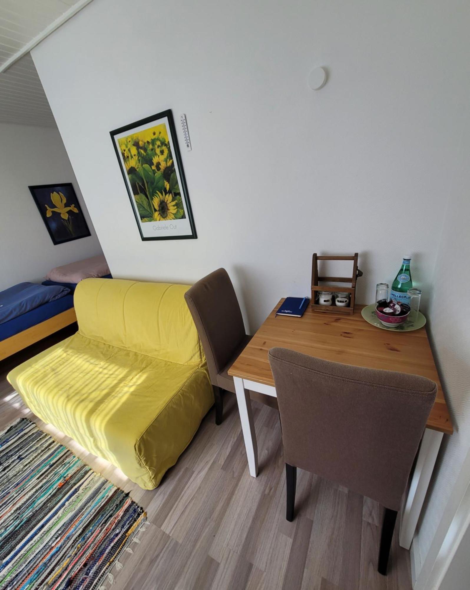 Appartement Messezimmer Am Thewissenweg *