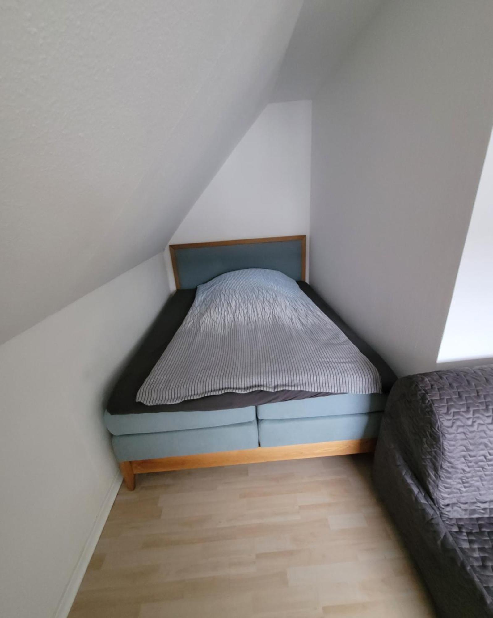 Messezimmer Am Thewissenweg * Düsseldorf